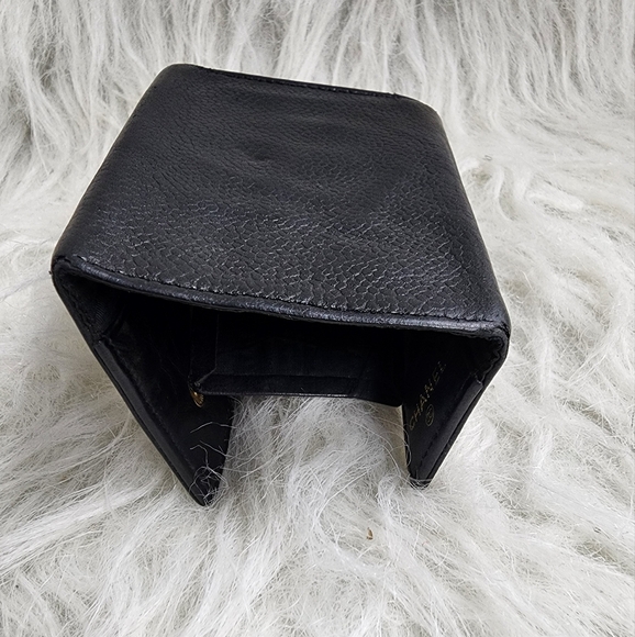 - 💯 % Authentic Vintage Chanel Caviar Black Leather key Ring - Picture 3 of 10